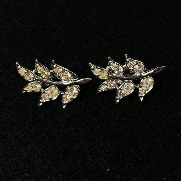 Sarah Coventry Signed Vintage  Harmony Clip On Earrings - Picture 7 of 7